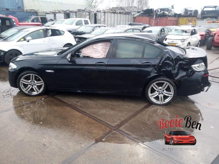BMW 5 serie 528i 16V Sloopvoertuig (2013, Zwart)