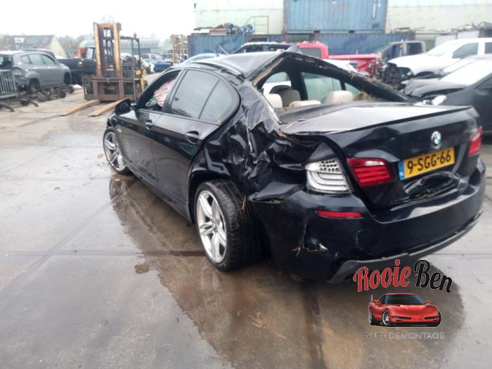 BMW 5 serie 528i 16V Sloopvoertuig (2013, Zwart)