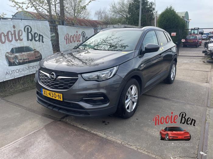 Opel Grandland 1.2 Turbo 12V Sloopvoertuig (2019, Grijs)