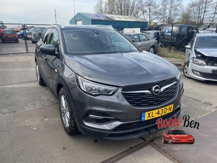 Opel Grandland 1.2 Turbo 12V Sloopvoertuig (2019, Grijs)
