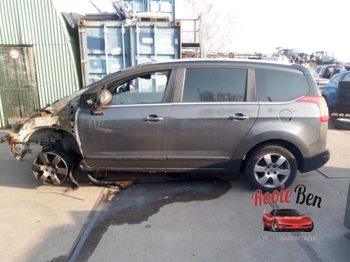 Peugeot 5008 I 1.6 THP 16V Sloopvoertuig (2012, Grijs)