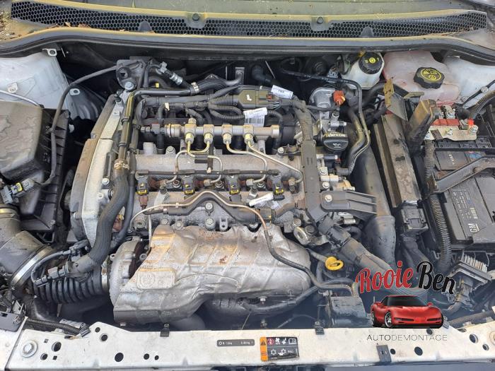 Opel Astra J Sports Tourer 2.0 CDTI 16V 165 Sloopvoertuig (2015, Wit)