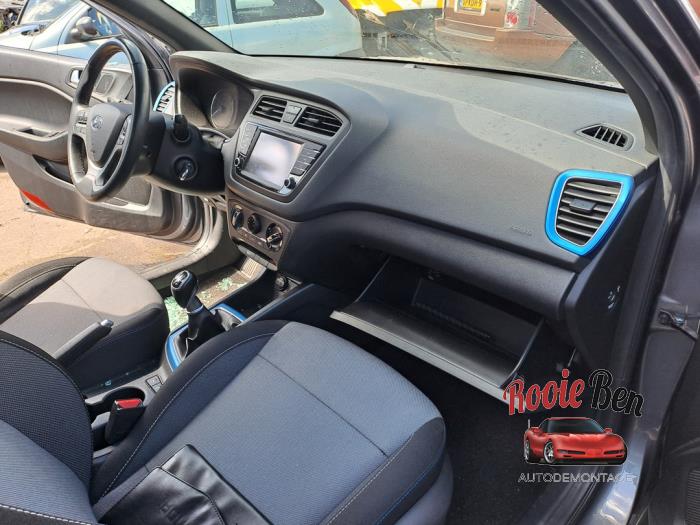 Hyundai i20 1.0 T-GDI 100 12V Sloopvoertuig (2016, Grijs)