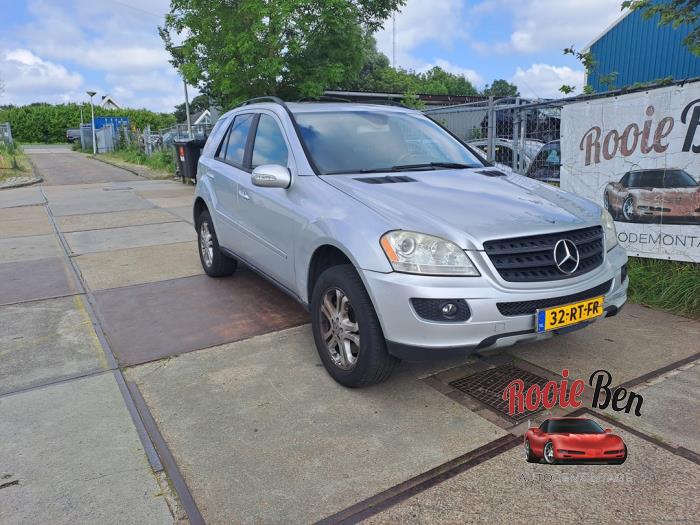 Mercedes ML II 3.5 350 4-Matic V6 24V Sloopvoertuig (2005, Grijs)