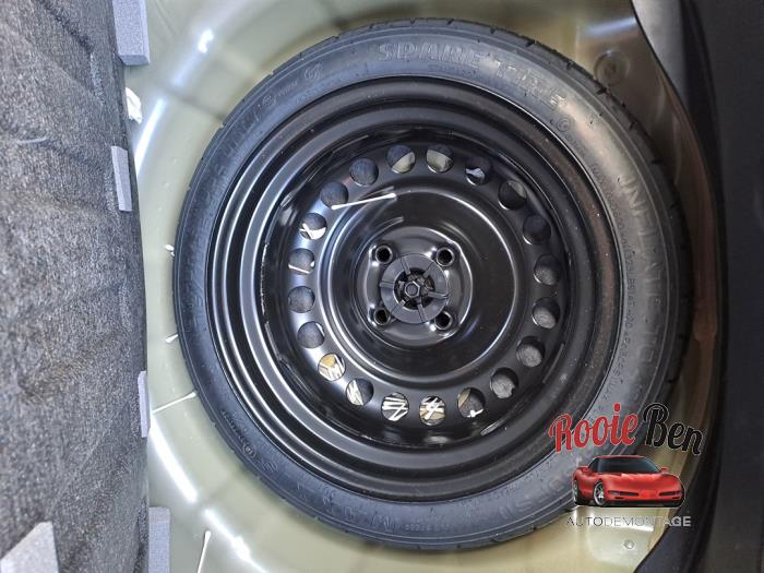 Kia Picanto 1.0 DPi 12V Sloopvoertuig (2023, Grijs)