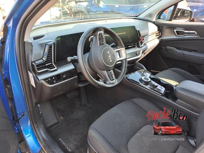 Kia Sportage 1.6 T-GDi Hybrid 16V Sloopvoertuig (2023, Blauw)