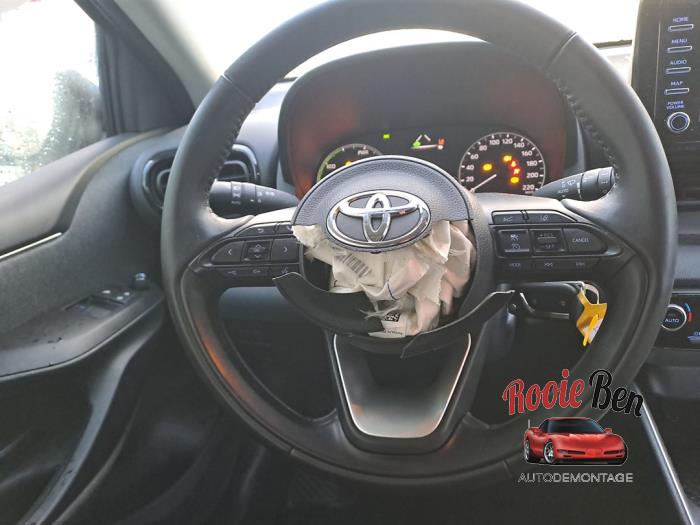 Toyota Yaris IV 1.5 12V Hybrid 115 Sloopvoertuig (2021, Wit)