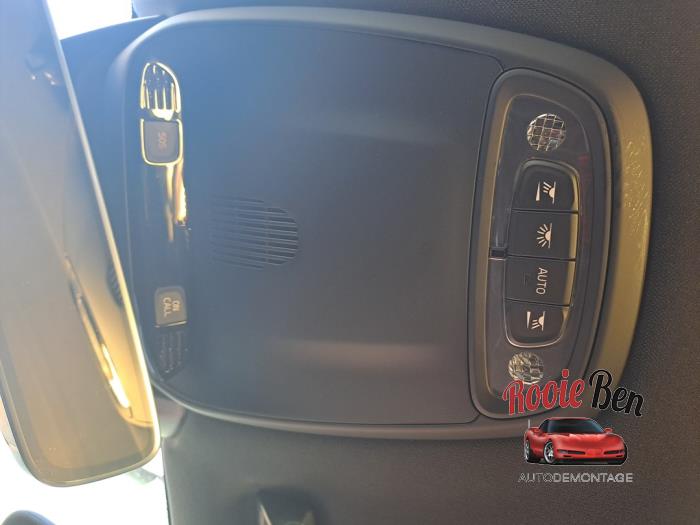 Volvo V40 2.0 D3 16V Sloopvoertuig (2018, Grijs)