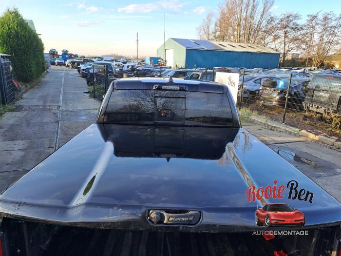 Dodge 1500 Crew Cab 5.7 Hemi V8 4x4 Sloopvoertuig (2023, Zwart)