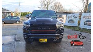 Dodge 1500 Crew Cab 5.7 Hemi V8 4x4 Sloopvoertuig (2023, Zwart)