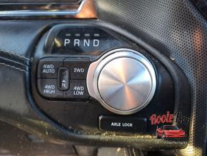 Dodge 1500 Crew Cab 5.7 Hemi V8 4x4 Sloopvoertuig (2023, Zwart)