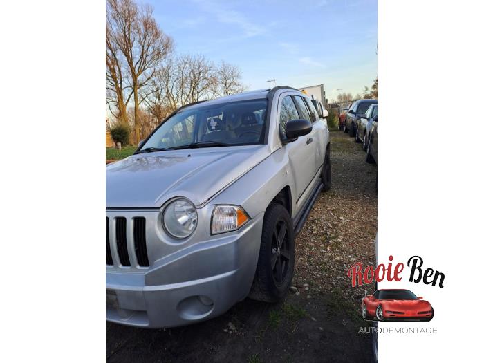 Jeep Compass I 2.4 16V 4x4 Sloopvoertuig (2008, Grijs)