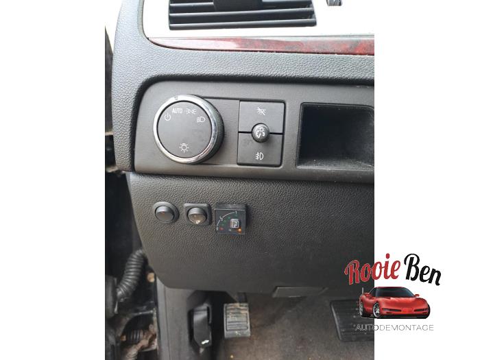 Cadillac Escalade 6.2 V8 4x4 Sloopvoertuig (2008, Zwart)