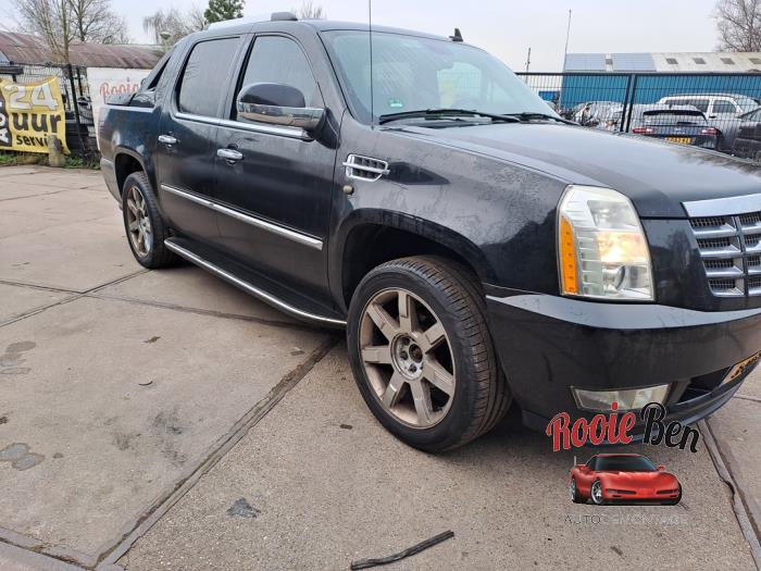 Cadillac Escalade 6.2 V8 4x4 Sloopvoertuig (2008, Zwart)