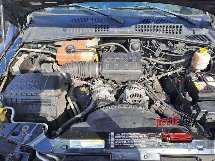 Jeep Cherokee/Liberty 3.7 V6 24V Sloopvoertuig (2003, Zwart)