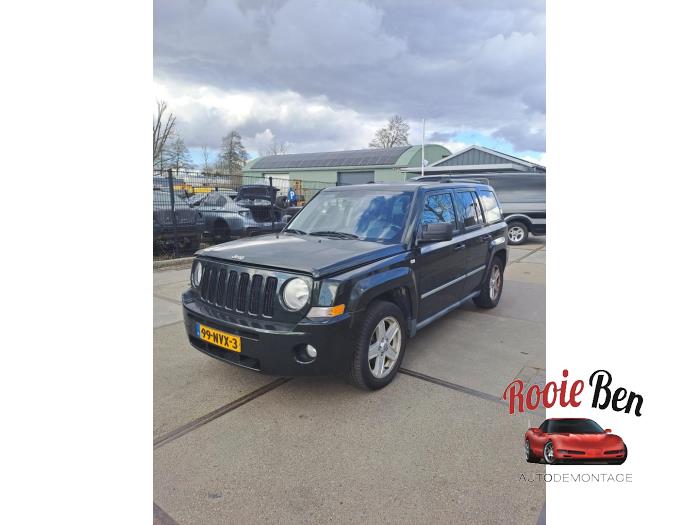 Jeep Patriot 2.4 16V 4x4 Eco + Sloopvoertuig (2011, Groen)