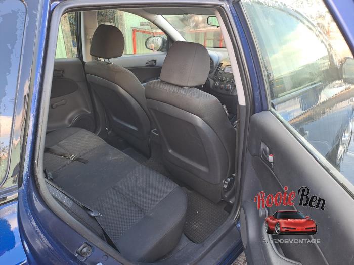 Hyundai i30 Crosswagon 1.4 CVVT 16V Sloopvoertuig (2009, Blauw)