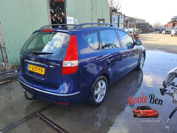 Hyundai i30 Crosswagon 1.4 CVVT 16V Sloopvoertuig (2009, Blauw)