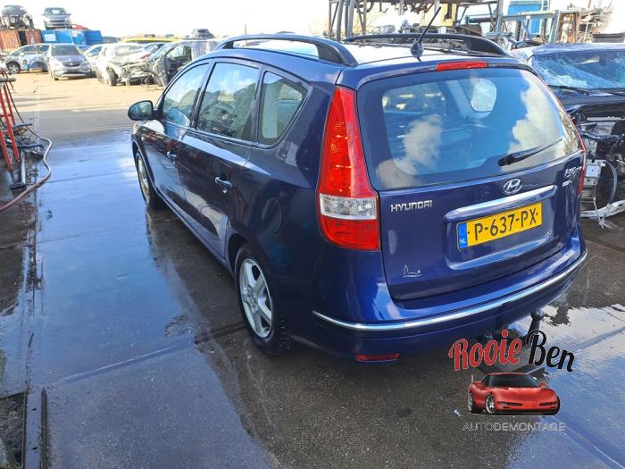 Hyundai i30 Crosswagon 1.4 CVVT 16V Sloopvoertuig (2009, Blauw)