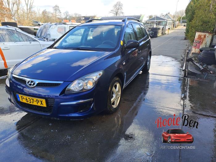Hyundai i30 Crosswagon 1.4 CVVT 16V Sloopvoertuig (2009, Blauw)
