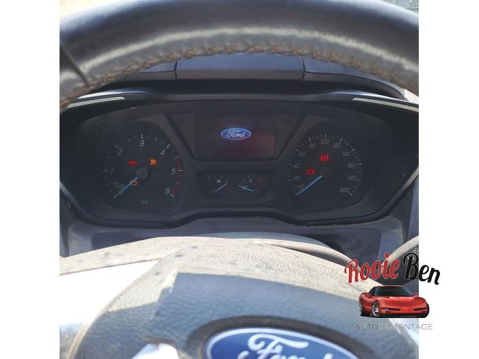 Ford Transit Custom 2.2 TDCi 16V Schadevoertuig (2015, Wit)