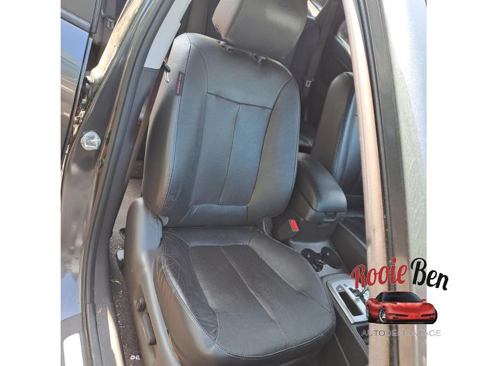 Hyundai Santa Fe II 2.4 16V 4x4 Sloopvoertuig (2011, Grijs)