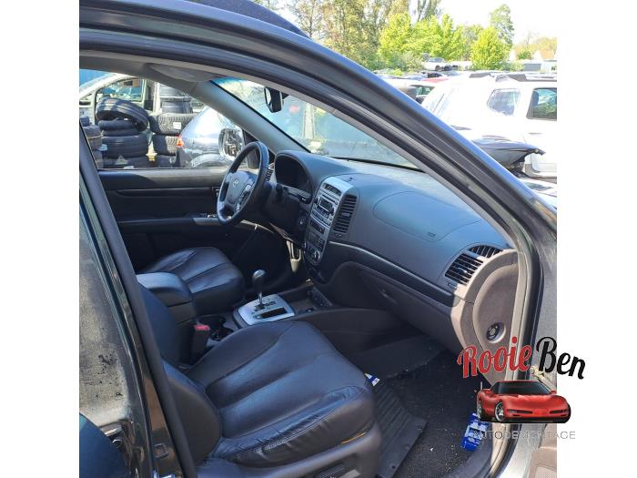 Hyundai Santa Fe II 2.4 16V 4x4 Sloopvoertuig (2011, Grijs)