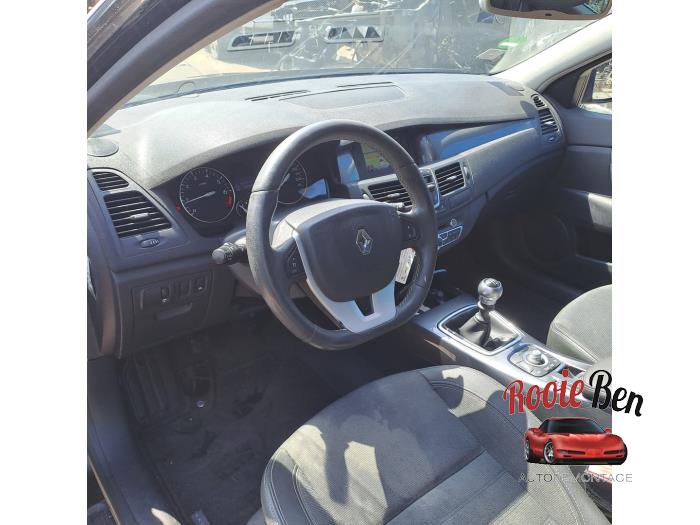 Renault Laguna III Estate 2.0 Turbo 16V GT Schadevoertuig (2010, Zwart)