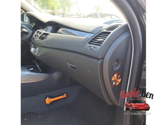 Renault Laguna III Estate 2.0 Turbo 16V GT Schadevoertuig (2010, Zwart)