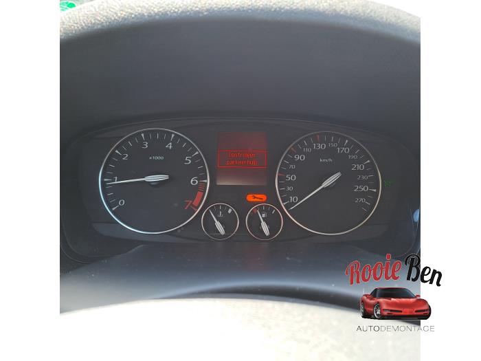 Renault Laguna III Estate 2.0 Turbo 16V GT Schadevoertuig (2010, Zwart)