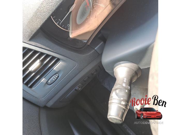 Renault Laguna III Estate 2.0 Turbo 16V GT Schadevoertuig (2010, Zwart)