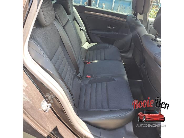 Renault Laguna III Estate 2.0 Turbo 16V GT Schadevoertuig (2010, Zwart)