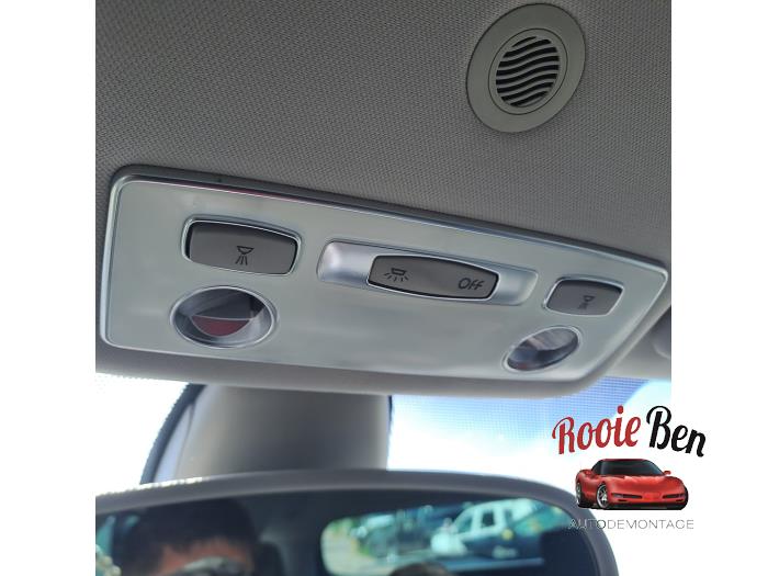 Renault Laguna III Estate 2.0 Turbo 16V GT Schadevoertuig (2010, Zwart)