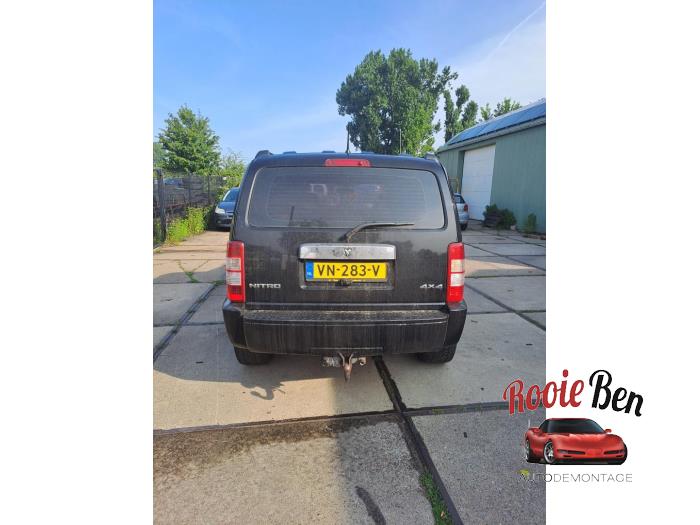 Dodge Nitro 3.7 STX V6 4x4 Autom. Schadevoertuig (2008, Graniet)