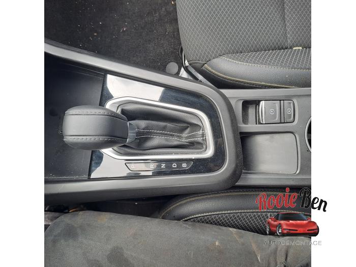 Renault Arkana 1.6 E-Tech 145 16V Sloopvoertuig (2024, Grijs)