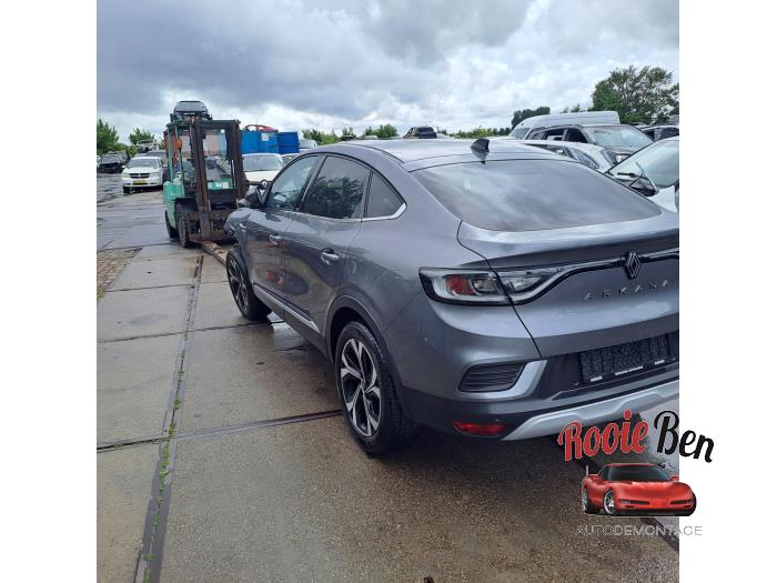 Renault Arkana 1.6 E-Tech 145 16V Sloopvoertuig (2024, Grijs)
