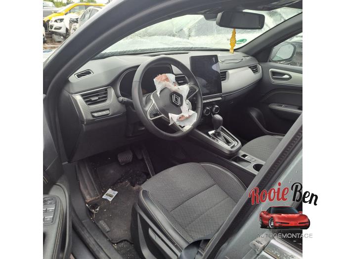 Renault Arkana 1.6 E-Tech 145 16V Sloopvoertuig (2024, Grijs)