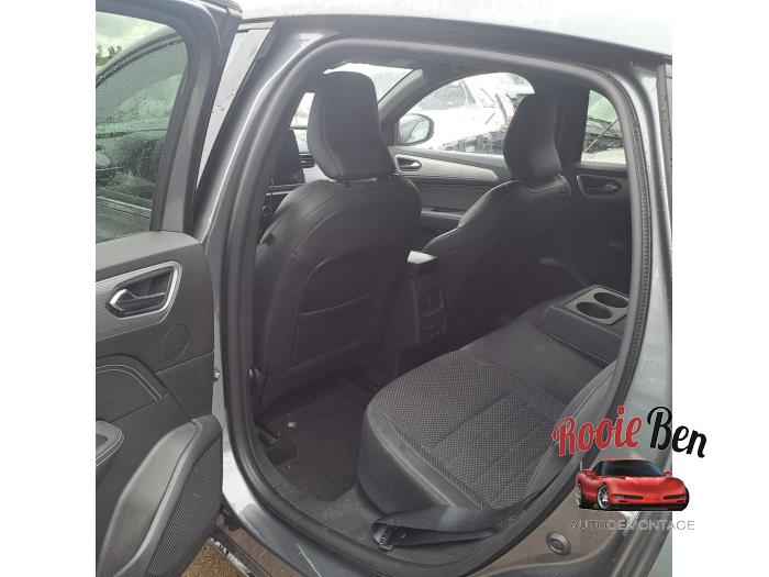 Renault Arkana 1.6 E-Tech 145 16V Sloopvoertuig (2024, Grijs)