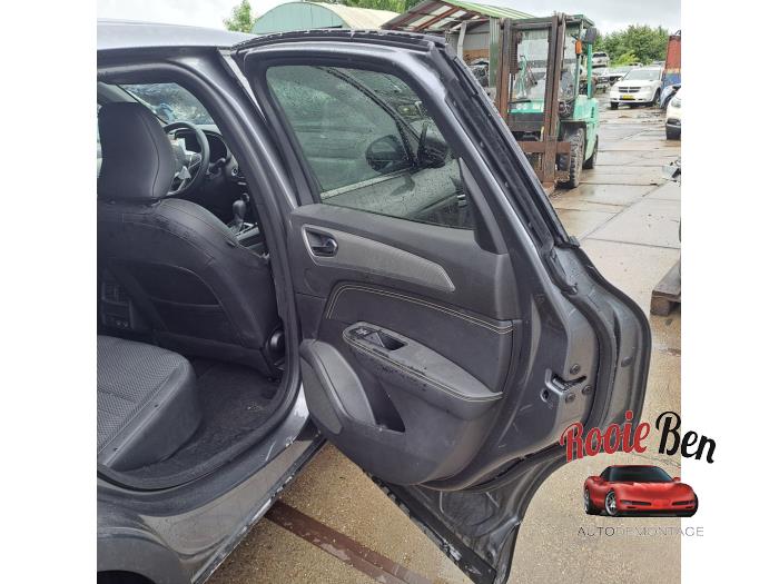 Renault Arkana 1.6 E-Tech 145 16V Sloopvoertuig (2024, Grijs)