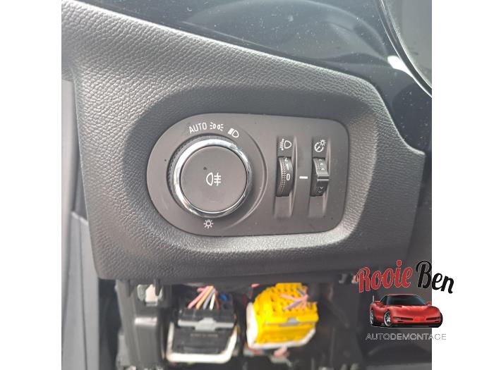 Opel Corsa F Electric, Corsa-e 50kWh Sloopvoertuig (2024, Grijs)