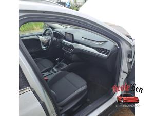 Ford Focus 4 Wagon 1.0 Ti-VCT EcoBoost 12V 125 Sloopvoertuig (2020, Grijs)