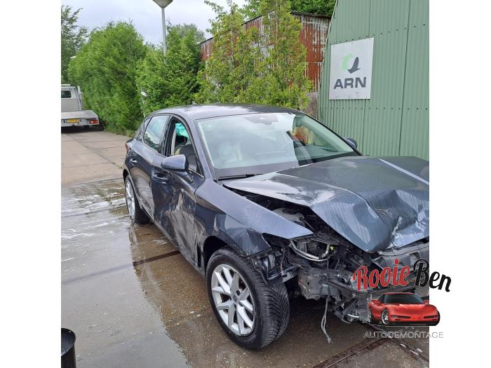 Seat Leon 1.0 TSI 12V Sloopvoertuig (2022, Grijs)