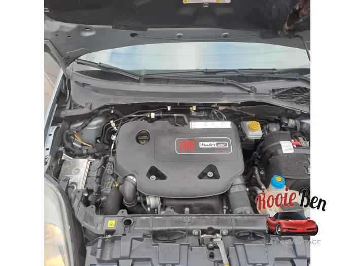 Fiat Punto III 0.9 TwinAir Schadevoertuig (2012, Grijs)