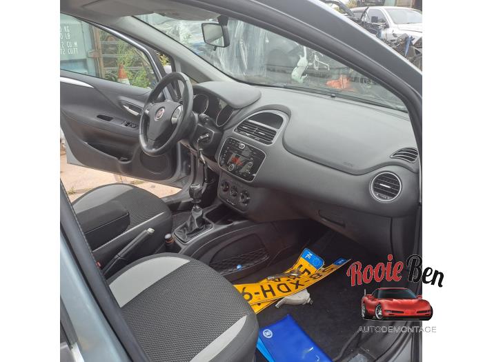 Fiat Punto III 0.9 TwinAir Schadevoertuig (2012, Grijs)