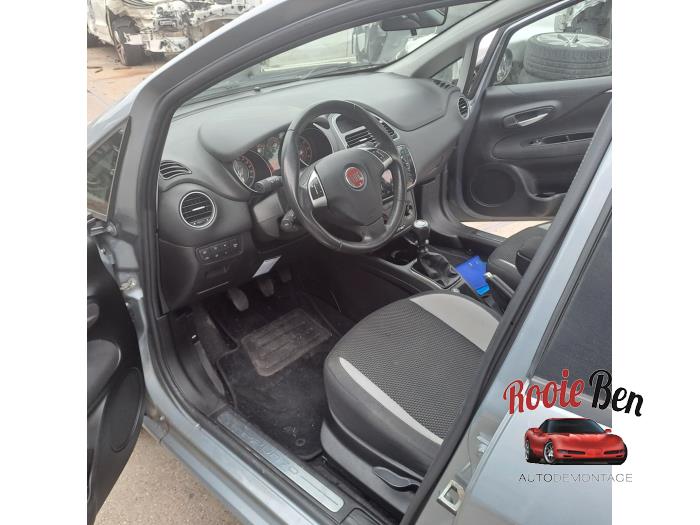 Fiat Punto III 0.9 TwinAir Schadevoertuig (2012, Grijs)