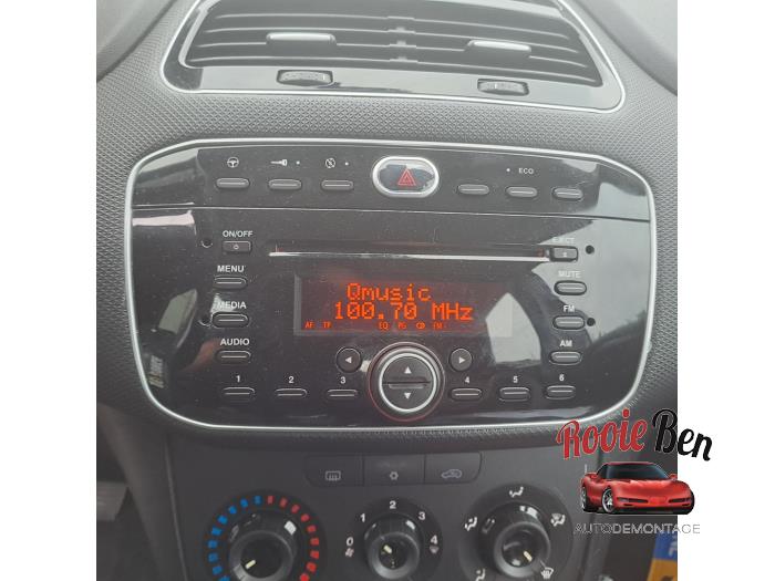 Fiat Punto III 0.9 TwinAir Schadevoertuig (2012, Grijs)