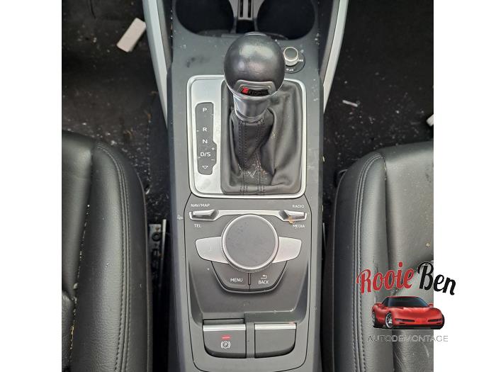 Audi Q2 1.5 35 TFSI 16V Sloopvoertuig (2019, Grijs)