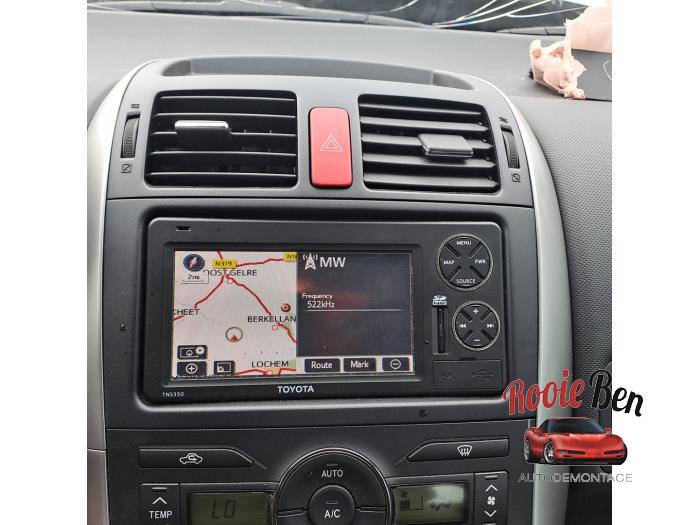 Toyota Auris 1.8 16V HSD Full Hybrid Schadevoertuig (2011, Grijs)