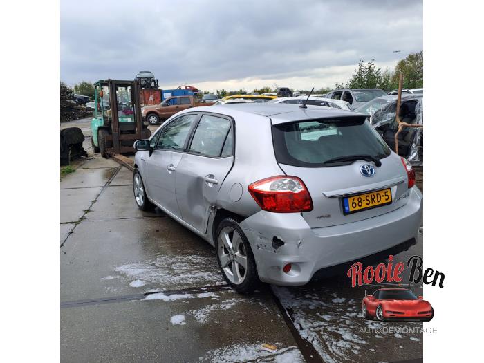 Toyota Auris 1.8 16V HSD Full Hybrid Schadevoertuig (2011, Grijs)