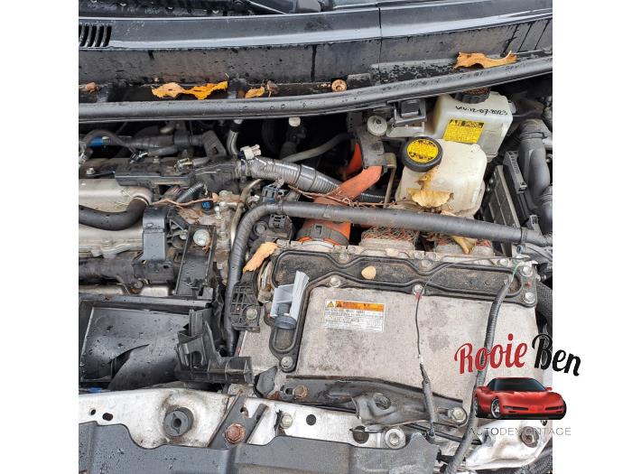 Toyota Auris 1.8 16V HSD Full Hybrid Schadevoertuig (2011, Grijs)